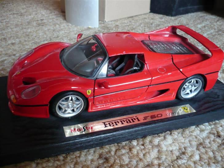 Mine modelbiler 1:18 - Ferrari f50 billede 78