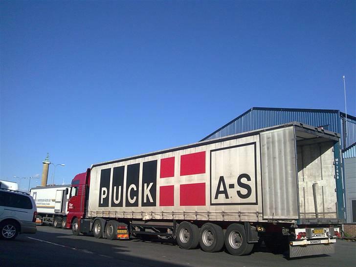 Billeder fra mine ture hos VB Transport - Oppe på havnen i Göteborg og læsse 4 paller til Skjern. billede 90