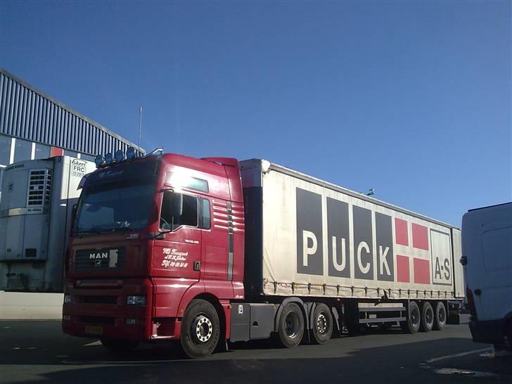 Billeder fra mine ture hos VB Transport - Oppe på havnen i Göteborg og læsse 4 paller til Skjern. billede 91