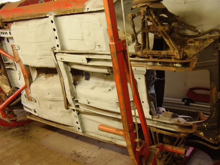 Alfa Romeo Alfetta GTV - Lidt maling på bunden så den ikke forsvinder. billede 40