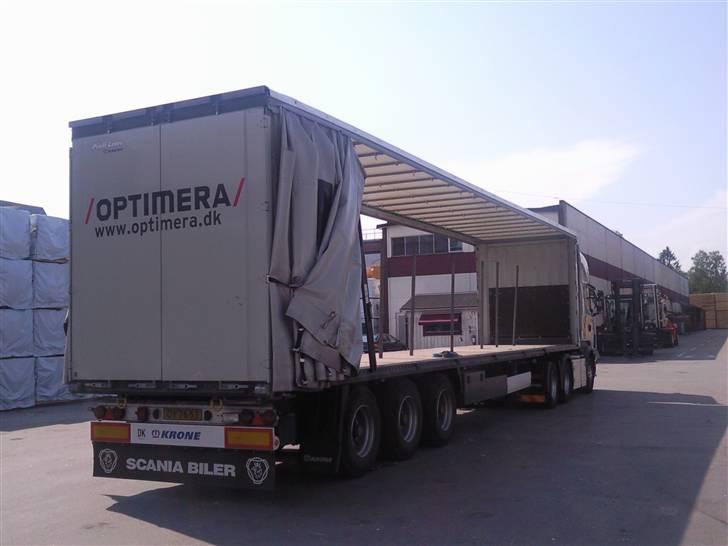 Min lastbil ved Optimera - Traileren har fået en lille stenklap. Drømmer om nogle flere ændringer, men dem ser i med tiden :) billede 7