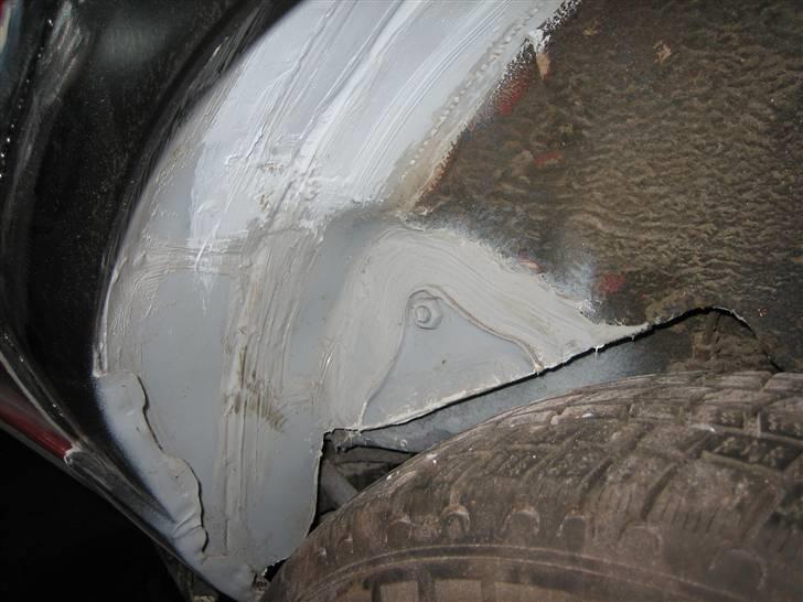 Toyota corolla ae82  - Skærmene er blvevet rullet, den blev satme godt :) billede 8