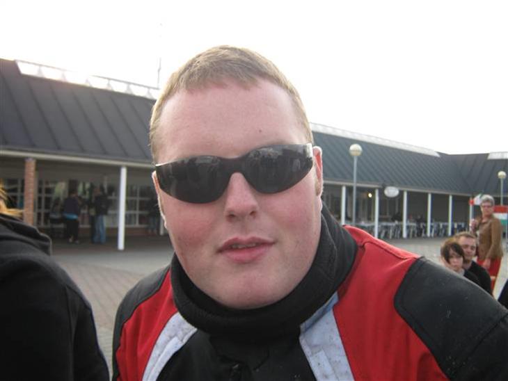 {{currentPhoto.altText}} billede {{currentPhoto.number}}