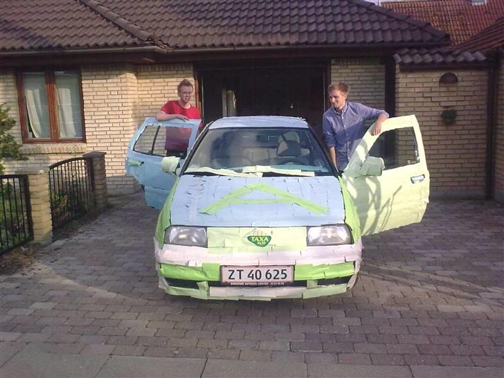 Vendte hjem til "Post it" bilen. billede 1