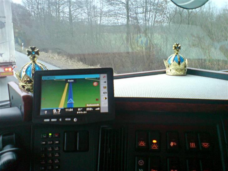 Volvo FH16 660 8x4 - Midterbord med comlog og 2 kroner med blå diode i :-) billede 55