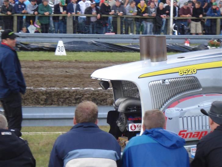 DTP ( Dansk Traktor Pulling ) i Herning 2009 - Super- og Pro Stock

ja sundt ser det ikke ud billede 25
