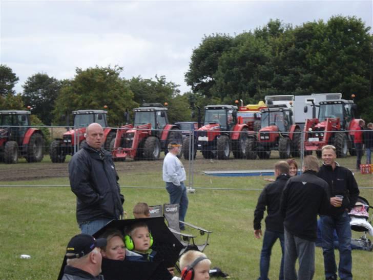 DTP ( Dansk Traktor Pulling ) i Herning 2009 - Backup hjælpe traktorere billede 46