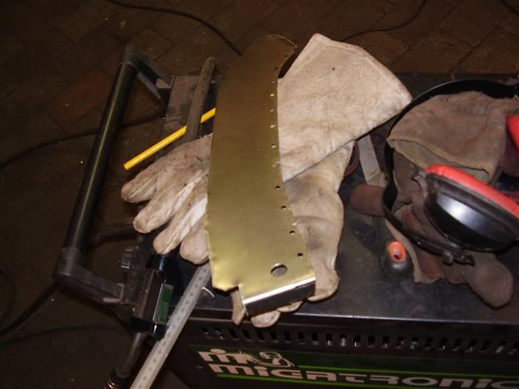 Alfa Romeo Alfetta GTV - Et styks hjemmelavet vange i 1,25mm plade.... billede 59