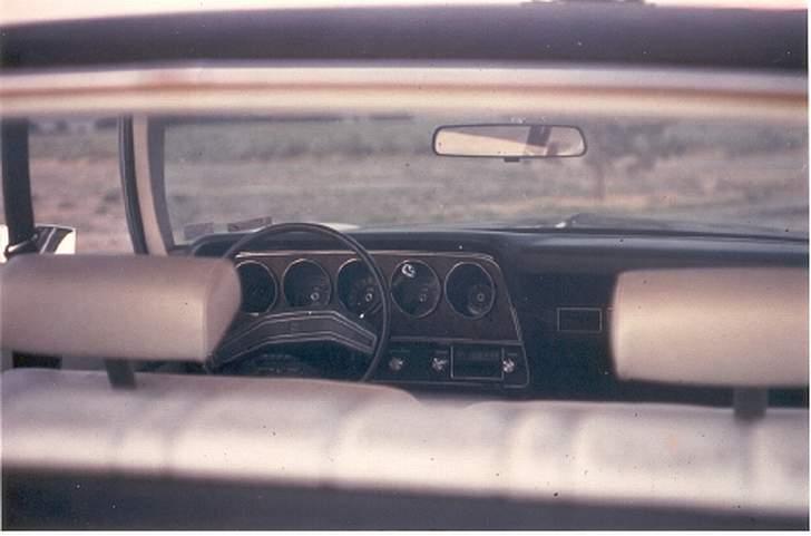 1975 Mercury Montego MX - Vue gennem bagruden. Kun forruden var tonet. billede 15