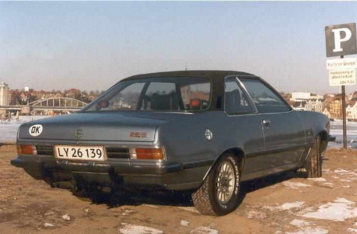 1977 Opel Commodore GS/E 2,8 aut. - Men det er indiskutabelt også den dyreste bil at holde kørende jeg til dato har haft. billede 4