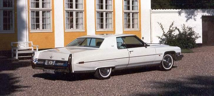 1973 Cadillac Coupe de Ville - Prisen på nummerpladerne ændrede sig væsentligt, da Danmark tabte en sag i EU om bilafgifter, hvorved jeg fik en trediedel plus renter tilbage igen. billede 2