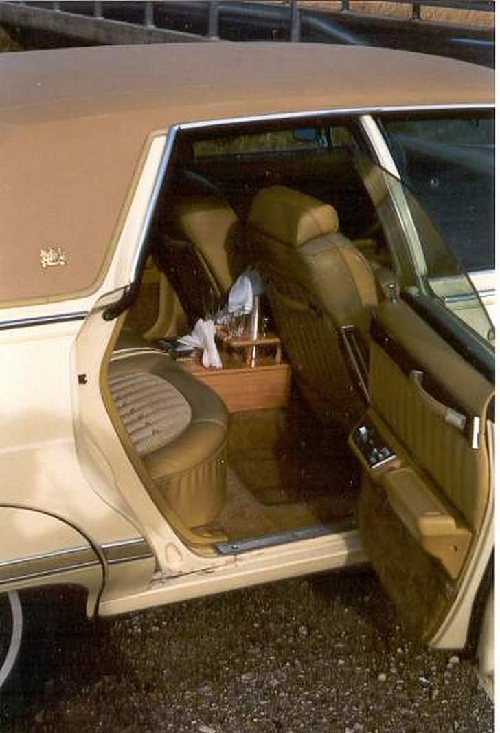 1976 Mercury Grand Marquis - A/C, el-føresæde, el-ruder, centrallås, læder og plys på sæderne.
Hjemmelavet champagnebar. billede 3