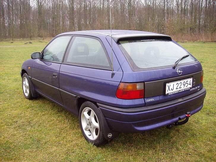 Biler gennem tiden - Opel Astra 1.6 16v Laveret tilbage til forhandler motor defekt billede 35