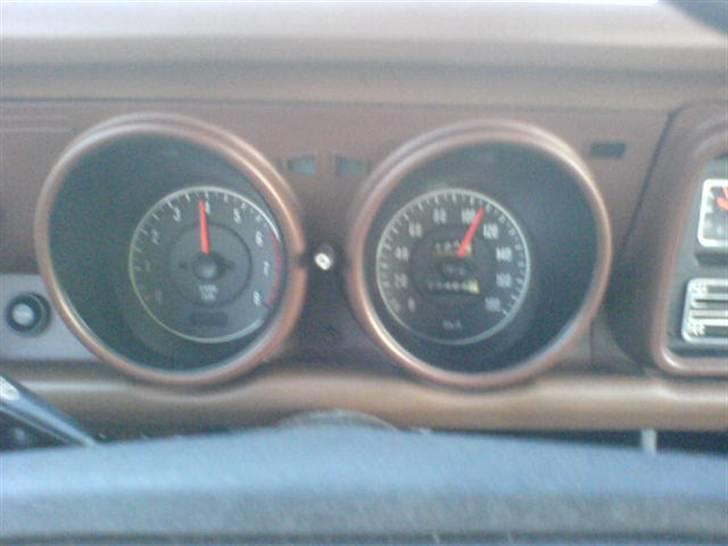 1976 Mazda 818 Coupe billede 7