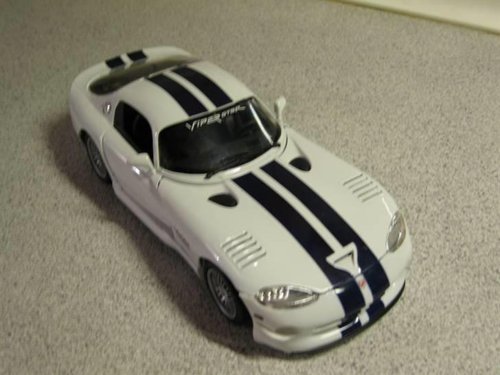 Mine Modelbiler - Dodge Viper GTS-R GT2 - Bburago - 1:18 billede 27