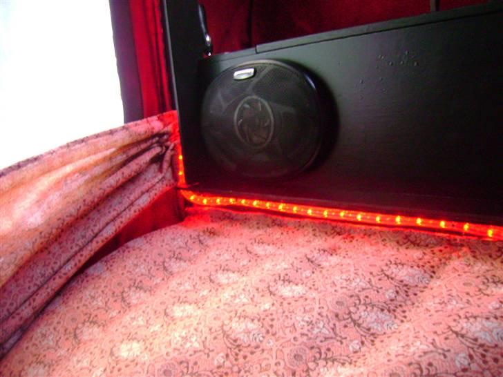 Min Safari 280 "GT"..  - Det røde reblys.. og pioneer TS-A6900 6x9 billede 46