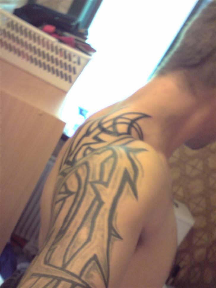 Min tatu :)  - Så kom der lige lidt mere på men det er ikke færdigt inu mangler skygger :) billede 7