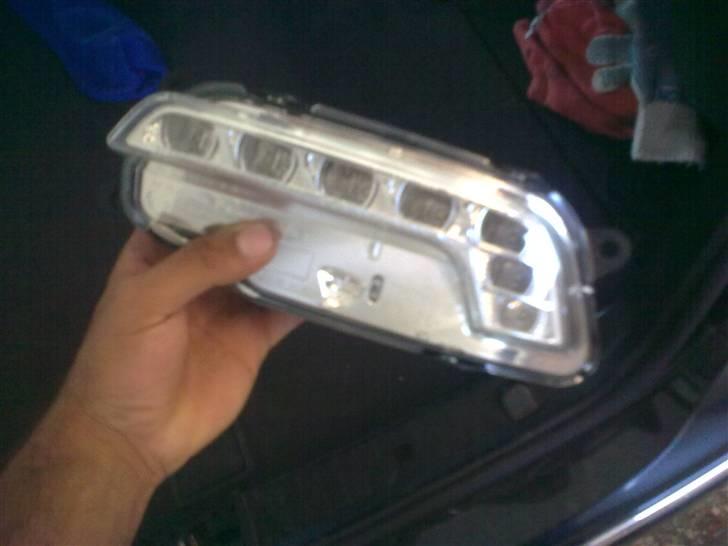 Styling til Mercedes W211 ! - Led lys / AMG NÆSTEN FÆRDIG!!!! - Sådan ser den nye W212 Led lygte ud, billeder af den bagpå bliver taget i dag ... billede 1