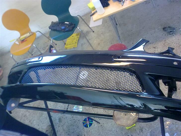 Styling til Mercedes W211 ! - Led lys / AMG NÆSTEN FÆRDIG!!!! - Hjemmelavet frontgitter ( arbejdstid ~ 2 timer ) billede 2