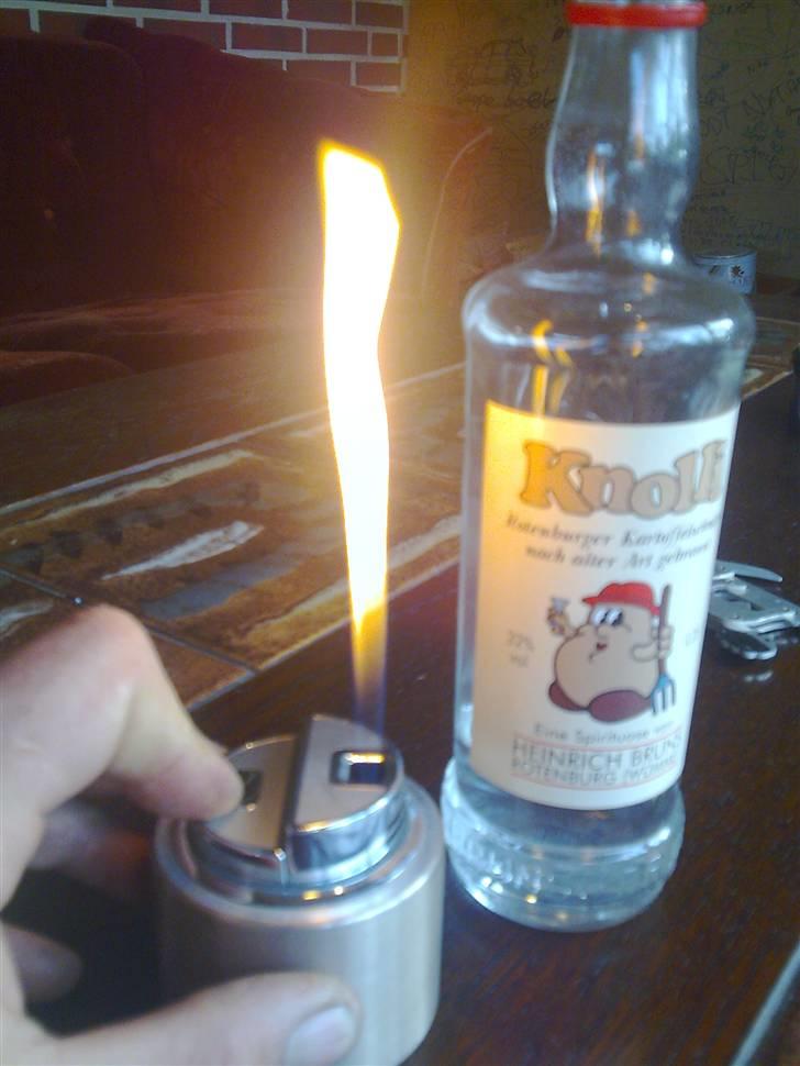 Rottehullet. - Den skal lige ryges sammen med en hjemmelivet snaps:) billede 26