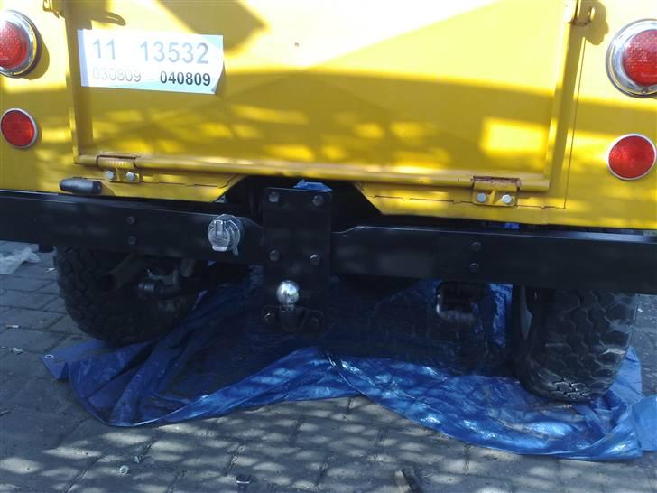 1956 Willys Jeep projekt  - Bagkofanger monteret efter maling. billede 5