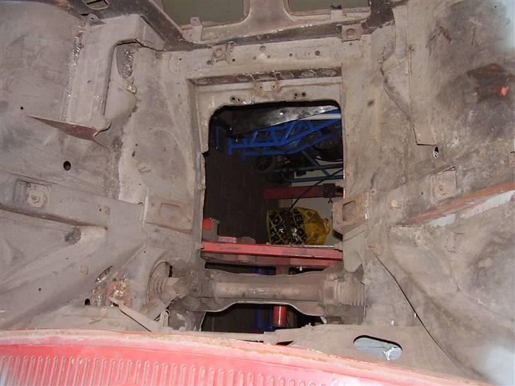 Alfa Romeo Alfetta GTV - Maskinrummet slasket ind i alt godt fra havet billede 91