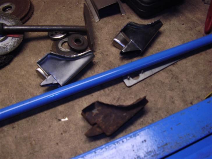 Alfa Romeo Alfetta GTV - Det gamle løftepunkt til foran og to nye billede 102