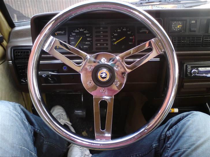 Custom Rat - Så fik jeg lige gejlet hornkontakten med en gammel opel nøglering der lige ku tilpasses så det bare spiller billede 1