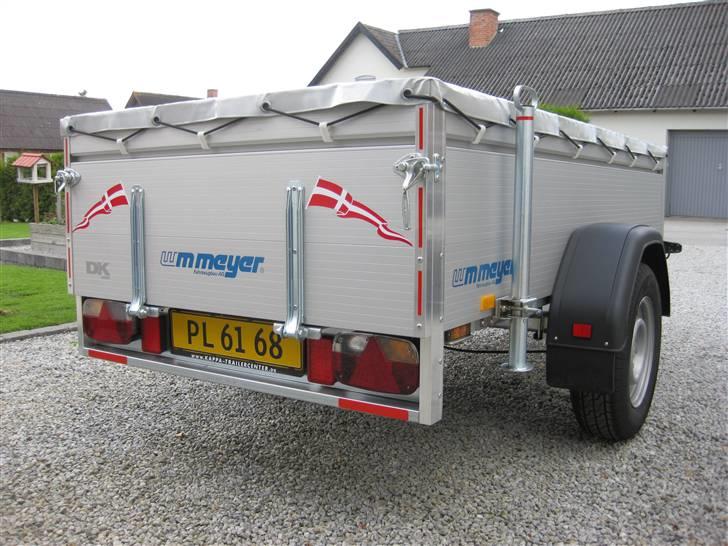 Den ny trailer..1200/960kg. - 2stk LED bag/bremse lys mont. jeg syntes aldrig der er særligt godt lys på trailere.
Men det er der på den her. billede 8