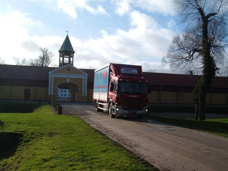 Flemming Krogh I/S Ulfborg - Brian,s bil i fine omgivelser.Vi var ovre på Gyllingnæs Gods ved Odder og flytte for vores kusine. billede 24