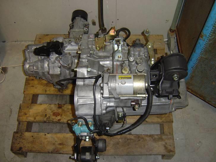 Celica ST165 under genopbygning billede 86