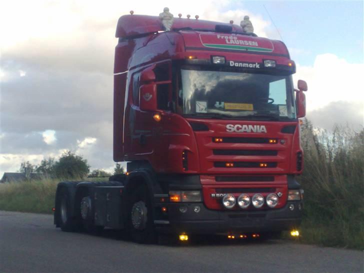 BHO Transport - Scania R500 V8 - Så kom der kørelygter og tre slingerlygter under nummerpladen. billede 24