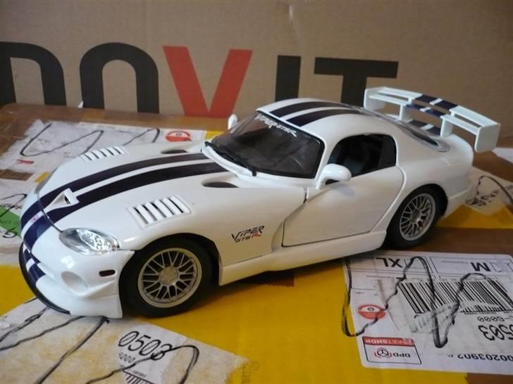 Mine modelbiler 1:18 - Dodge viper billede 94