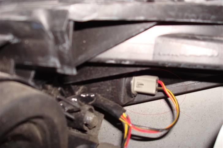 LED Positionslys for Mazda 2 - Denne lille "Grå" fatning's tingelst er den du vil have fat i. billede 2