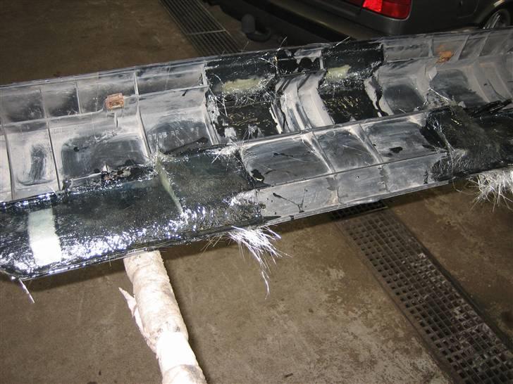 Toyota corolla ae82  - Nr. plade ramme i bagkofanger. billede 37