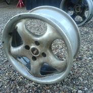 Renovering og lakering af fælge.