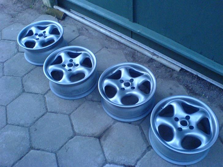 Renovering og lakering af fælge. - Alle 4 færdige fælge.. billede 15