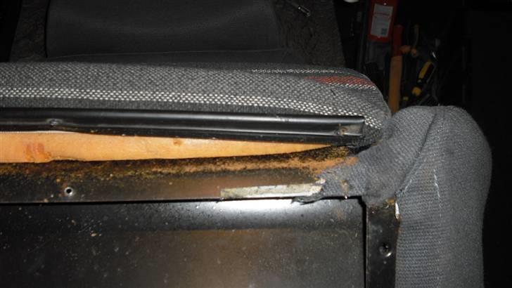 Skifte af pude på recaro sæde - Husk at gør det i begge sider billede 4