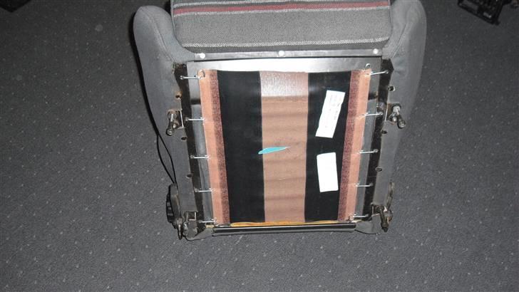 Skifte af pude på recaro sæde - Så kom det på, lidt af en kamp at stræk det ud billede 20