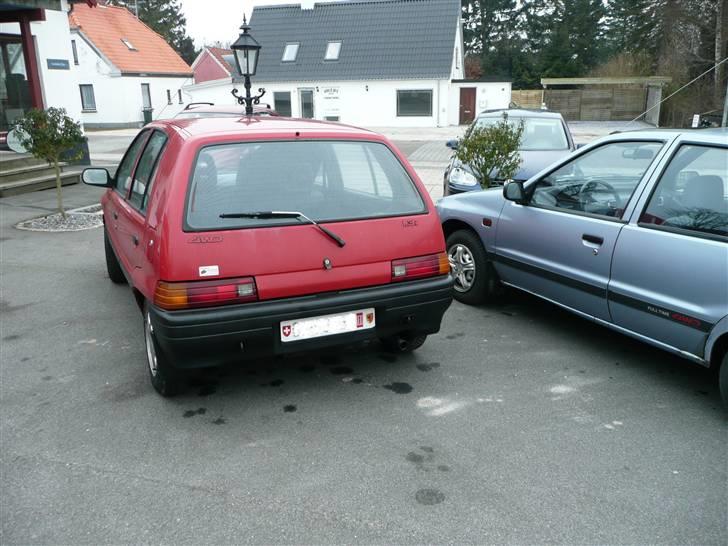 Daihatsu Charade 1.3-16V EFI - G112 - 4WD - Ja røven har altid set lidt afkortet ud på sådan en Charade, men det bidrager til den lave vægt :o) billede 3