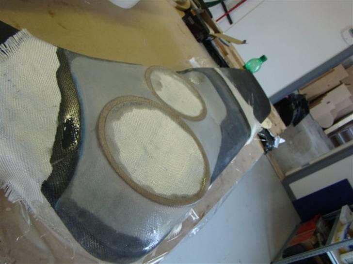 Glasfiber Dørsider - Epoxy pensles på. Sørg for at få alt luften ud. billede 35