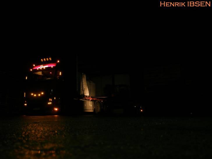 Aktiv Containerservice - Så er vi ved at få læsset kartoflerne i Färjestaden billede 18