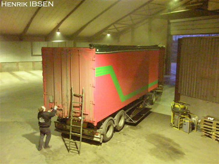 Aktiv Containerservice - Ved at få græsfrø på, ved Katholm Gods, ude ved Grenaa billede 41