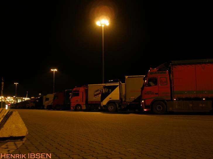 Aktiv Containerservice - Så skal vi inde og melde vores ankomst, så vi kunne med færgen fra Travemünde til Trelleborg i Sverige.. billede 76