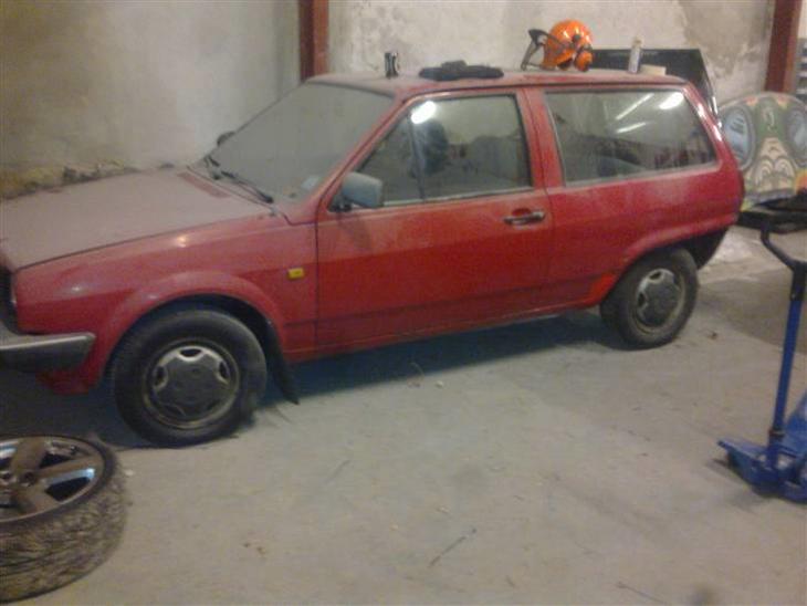 {{currentPhoto.altText}} billede {{currentPhoto.number}}