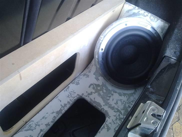 Aygo Bagagerums Projekt - Nu er vi næsten færdig med spartel arbejdet. billede 17