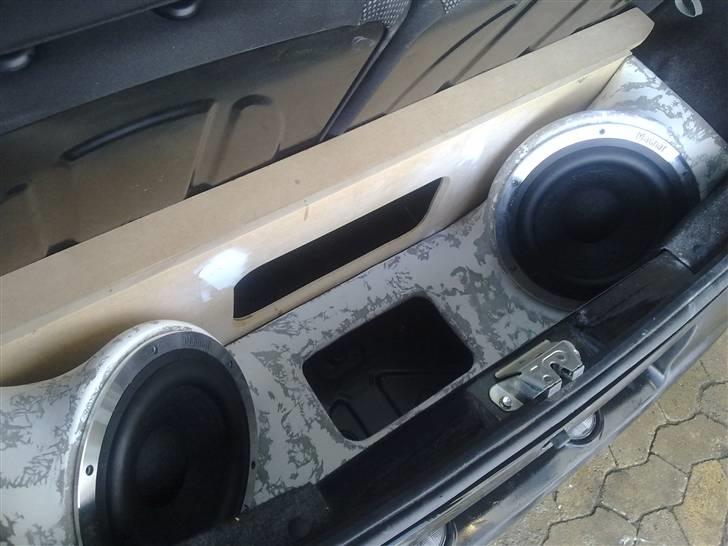 Aygo Bagagerums Projekt - I følge planen bliver den beklædt med læder og 2 dage. billede 16