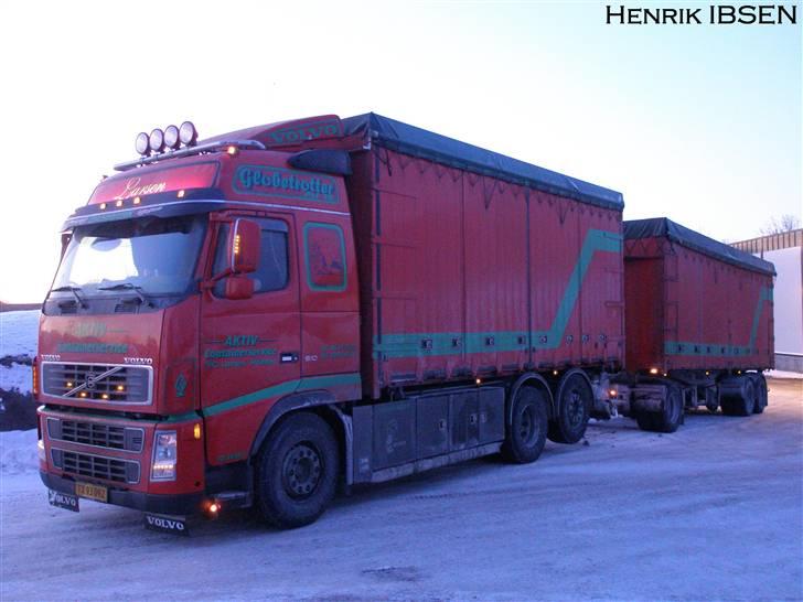 Aktiv Containerservice - Venter på at få afvide hvad vi så skal. Holder stadigvæk ved Larvik Løk billede 121