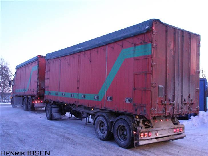 Aktiv Containerservice - Venter på at få afvide hvad vi så skal. Holder stadigvæk ved Larvik Løk billede 124