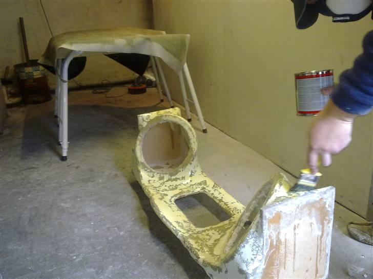 Aygo Bagagerums Projekt - Så blev fordørene færdige så vi går igang med kontaktlimen. billede 11